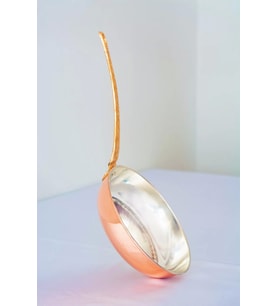 BAKIR TAVA UZUN KULPLU MODERN PARLAK BAKIR RENK 14CM