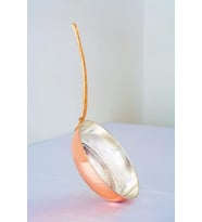 BAKIR TAVA UZUN KULPLU MODERN PARLAK BAKIR RENK 14CM