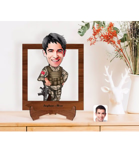BK Gift Kişiye Özel Asker Karikatürlü Ahşap Standlı 3D Biblo-2 (Beyaz)