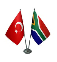 Masa Üstü Güney Afrika Bayrağı Türk Bayrağı İkili Krom Direk Masa Bayrak Seti