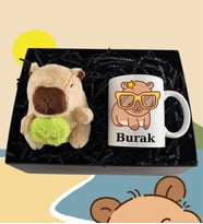Capybara Peluş Oyuncak ve Capybara Baskılı Kişiye Özel Kupa Bardak Hediye Seti