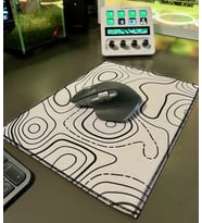 32 x 24 cm Desenli Dikişli Kaydırmaz Taban Speed Hızlı Yüzey Mousepad Masa Matı (Beyaz-Siyah)