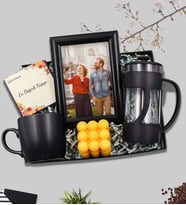 Kişiye Özel Siyah Çerçeve & Siyah Renk French Press & Siyah Kupa & Turuncu Renk Bubble Mum Hediye Seti