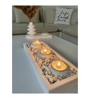 Beyaz Tabaklı Beton Mumluk, Şık ve Modern Dekorasyon için Ideal