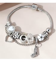 Pandora Tarz , Stilletto  Kristal, Love Kalp  Sevgi Charmlı Bİleklik,3 Renk Ahşap Kutu içerisinde (Beyaz)