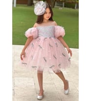Kız Çocuk Düşük Omuzlu Balon Kollu Göğsü Pulpayet İşlemeli Üzeri Yusufçuk Detayl (Pembe)