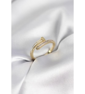 Zirkon Taşlı Gold Renk Yassı Çivi Model Kadın Yüzük TJ-BYK3961