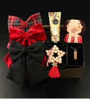 Kişiye Özel Gold Renkli Çelik Plaka Kolye& Kırmızı Renkli Dream Girl Saksı& Üçlü Toka& Eyüp Sabri Tuncer El Kremi& Ahşap Yıldız Model Süs Hediye Seti