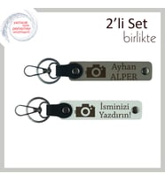 Çerçeveli Duygular, Kamera Temalı 2’li Kişiye Özel Anahtarlık Hediye Seti, Kül Gri-Beyaz