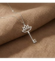 Kişiye Özel 925 Ayar Gümüş Lotus Anahtar Model Numara Kolye