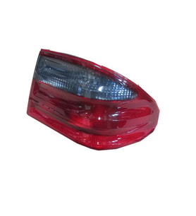 Mercedes E Class W210 00/02 Dış Stop Lambası Sağ Kırmızı/füme (Mars)
