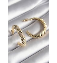 Pirinç Gold Renk Zirkon Taşlı Sarmal Halk Model Kadın Küpe