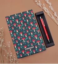 Kişiye Özel Mantar Desenli Defter & Gümüş Renk Detaylı Kırmızı Tükenmez Kalem Hediye Seti