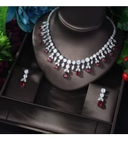 Özel Kutusunda Hediye Paketiyle Azalea  Zirkon Taşlı Kolye Küpe Set Düğün Nişan Seti (Koyu Kırmızı)