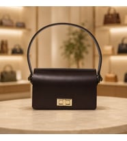Bordo Kadın El ve Omuz Çantası-Gold Metal Kilitli Modern Çanta