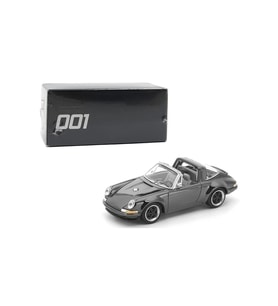 :64 Porsche 911 Singer Targa Dark Chrome Edition PRDC001 Diecast Model Araba