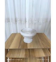 Ayaklı Beton Saksı