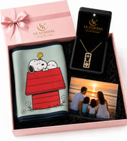Güzel Anlar Seninle – 925 Ayar Gümüş Kolye, Snoopy Fular & Fotoğraflı Hediye Kutusu