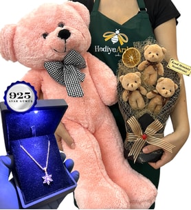 Kişiye Özel VIP Set - 925 Ayar Işıklı Kutusunda Gümüş Kolye & Pembe Ayıcık & 3'lü Ayıcık Buketi (Model 5)