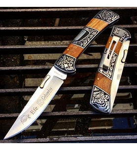 Kişiye Özel İsimli Columbia A3159-D 24 CM Aslan Baskılı Columbia Ahşap Çakı (Çok Renkli)
