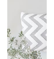 Bohem Özel Tasarım Punch Panç Desen Kare Dekoratif Kırlent Kılıfı 43x43 cm Line Gri