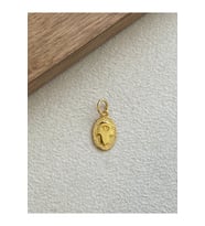 925 Ayar Gümüş Gold Renginde Fatma Ana Eli Gümüş Kolye Ucu