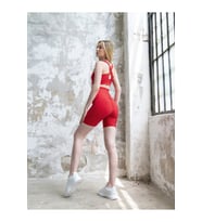 Kırmızı Arkası Büzgülü ( Scrunch Butt ) Midi Spor Şort Tayt