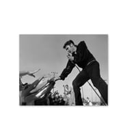 Ahşap Tablo Elvis Presley Konserde Hayranlarıyla Sb (25x35 Cm Boyut)