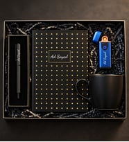 Kişiye Özel Lüks Hediye Kutusu ( USB Şarjlı Mavi Çakmak & Roller Kalem & Defter & Siyah Kupa Premium Hediye Seti )