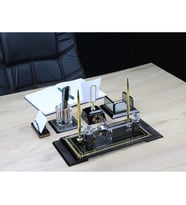 Büro Kristal Masa İsimlik