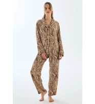 Kadın Kahverengi Uzun Kollu Leopar Desenli Önden Düğmeli Yaka Detaylı Pijama Takımı (Renksiz)