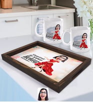 BK Gift Kişiye Özel Kadın Nihayetinde Karikatürlü Doğal Ahşap Tepsi ve 2’li Kupa Bardak Seti-1