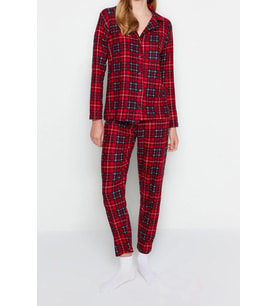 Tarz Rahat Uzun Kollu Boru Paça Ekoseli Yumuşak Hissiyatlı Fırçalı Kumaş Uyku Bantlı Pijama Takımı (Kırmızı)