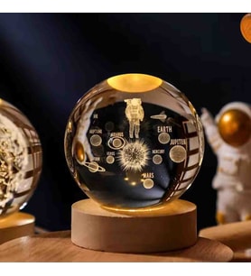 Wolawood Kristal Cam Kar Küresi 3D Işıklı LED Lamba USB Kablolu Ahşap Standlı Özel Gün Işığı Dekoratif Hediyelik Konsept Masaüstü Aksesuar Şık Zarif Süs Biblo Dekor Top Özel Üretim Premium Ay Küre Seti