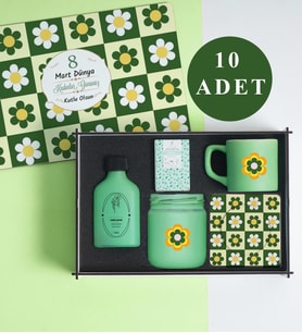 Kadınlar Günü 10’lu Set  Tasarımlı Ahşap Kutuda, Kolonya, Mum, Kahve, Fincan Ve AltlığI