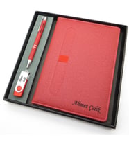 Signator® Codex  N116 Kişiye Özel Defterli Set - İsme Özel Kırmızı Kalem + İsme Özel Kırmızı Defter + İsme Özel Usb Bellek İsme Özel Kutusunda Hediyelik Set (Karışık)