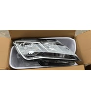 Seat Toledo Sağ Far 2012-2018 6JB941016