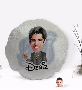 BK Gift Kişiye Özel İsimli Erkek Karikatürlü Yuvarlak Dekoratif Kırlent Yastık-52