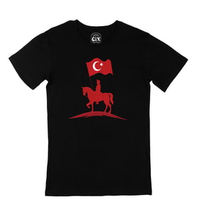 Atatürk Kırmızı Bayraklı Atlı Siyah Tişört