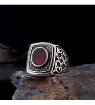 Oval Akik Taşlı Desen Motifli 925 Ayar Gümüş Erkek Yüzük (Gri)
