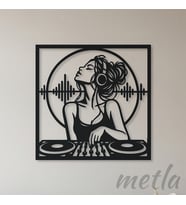 Kulaklıklı Kadın DJ Metal Duvar Tablosu Mat Siyah - Müzik Seven Kadına ve Sevgiliye Hediye
