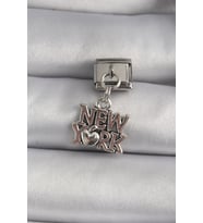316L Çelik Gümüş Renk Sallantı New York Yazı Model Nomination Charm TJ-BC1120