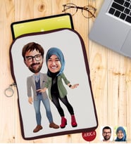 BK Gift Kişiye Özel Sevgililer Karikatürlü Taşınabilir Koruyucu Tablet Kılıfı & Organizer Çanta - Bordo-60