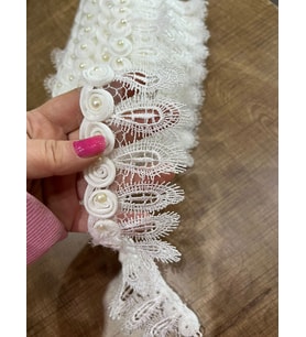 EN 6 CM BEYAZ GÜPÜRLÜ İNCİ BONCUKLU ŞERTİ DİKİŞ AKSESUARI 1 METRE