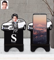 BK Gift Kişiye Özel Plakalı Erkek Hyundai Tucson Karikatürlü Ahşap Biblo Telefon Standı-1