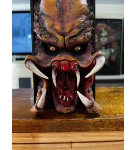 Book Nook Predator Kitap Tutucu Kitaplık Aksesuarı Avcı Film Figürü