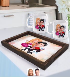 BK Gift Kişiye Özel Sevgililer Karikatürlü Doğal Ahşap Tepsi ve 2’li Kupa Bardak Seti-9