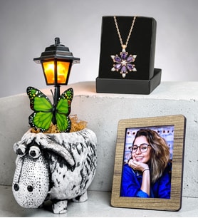 Kişiye Özel Fotoğraflı Kuzu Masa Lambası ve Gerçek Ametist Taşlı Lotus Kolye Hediye Seti