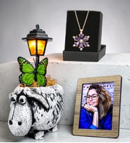 Kişiye Özel Fotoğraflı Kuzu Masa Lambası ve Gerçek Ametist Taşlı Lotus Kolye Hediye Seti