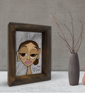 BK Gift Hot Girl Tasarımlı Dekoratif Doğal Masif Ahşap Çerçeve 15x20cm-1 (Beyaz)
